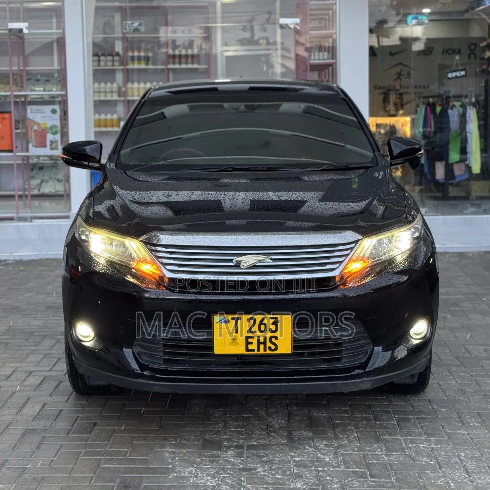 Toyota Harrier 2.0 2014 Black