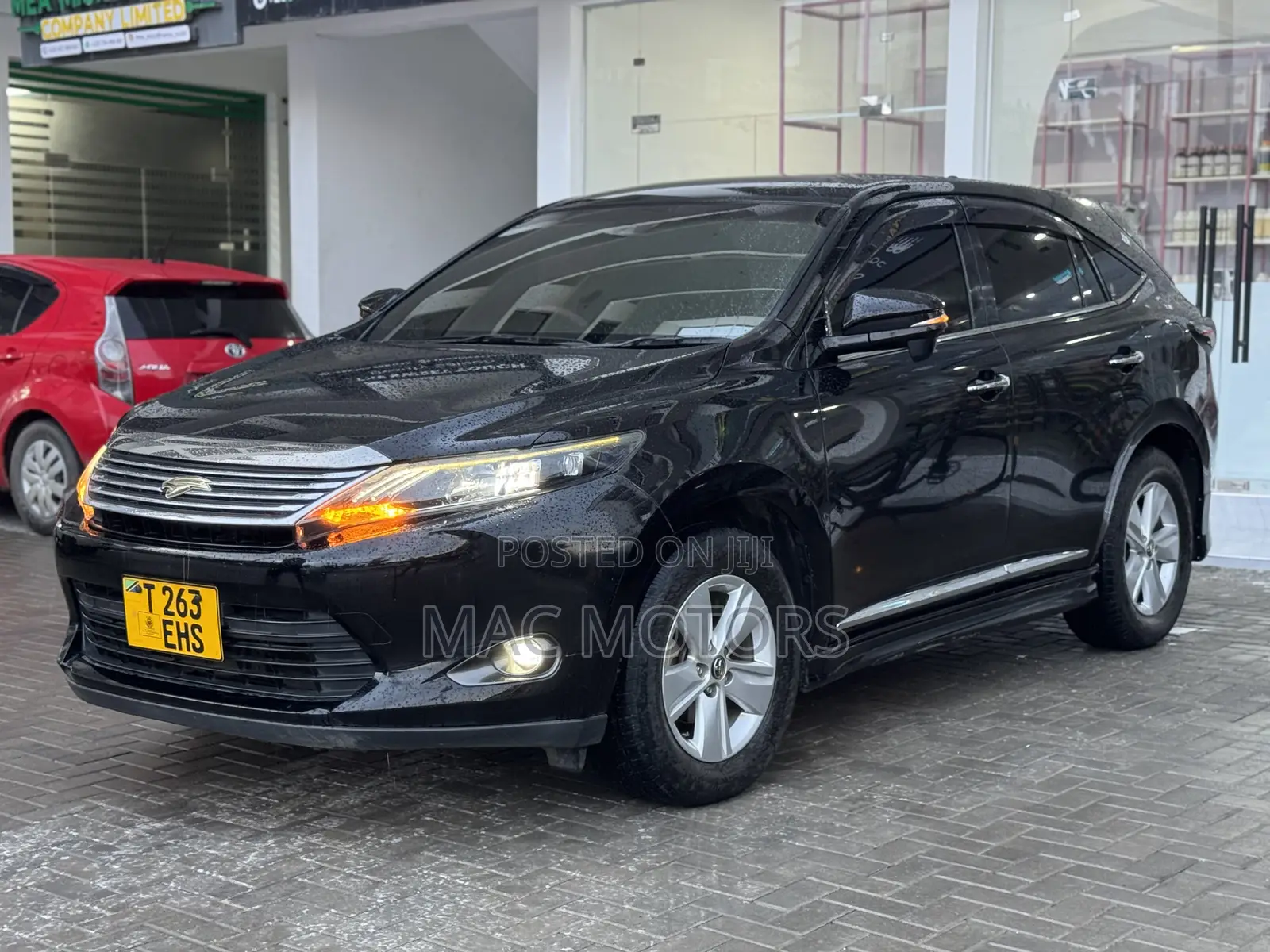 Toyota Harrier 2.0 2014 Black
