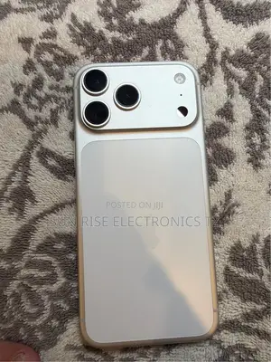 New Apple iPhone 17 Pro Max 256 GB Silver