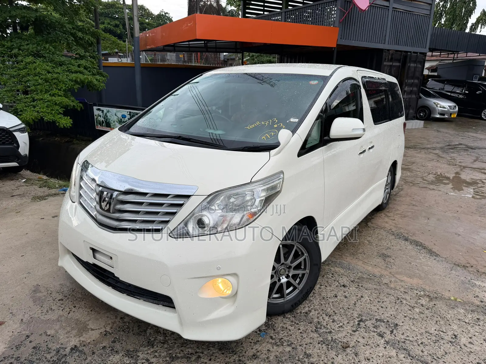 Toyota Alphard 2010 Pearl