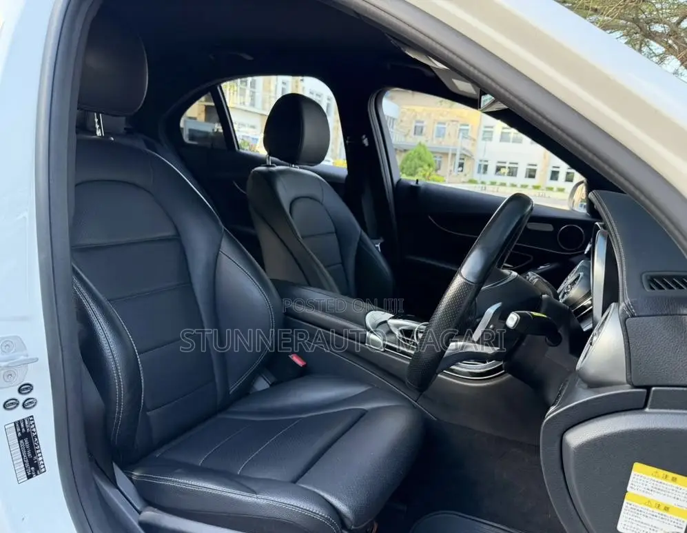 Mercedes-Benz C-Class 2014 Pearl