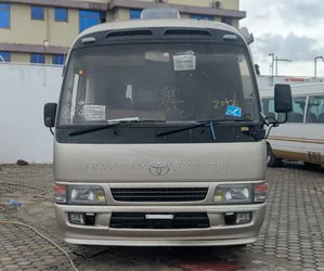 Toyota Coaster 2004 Gold