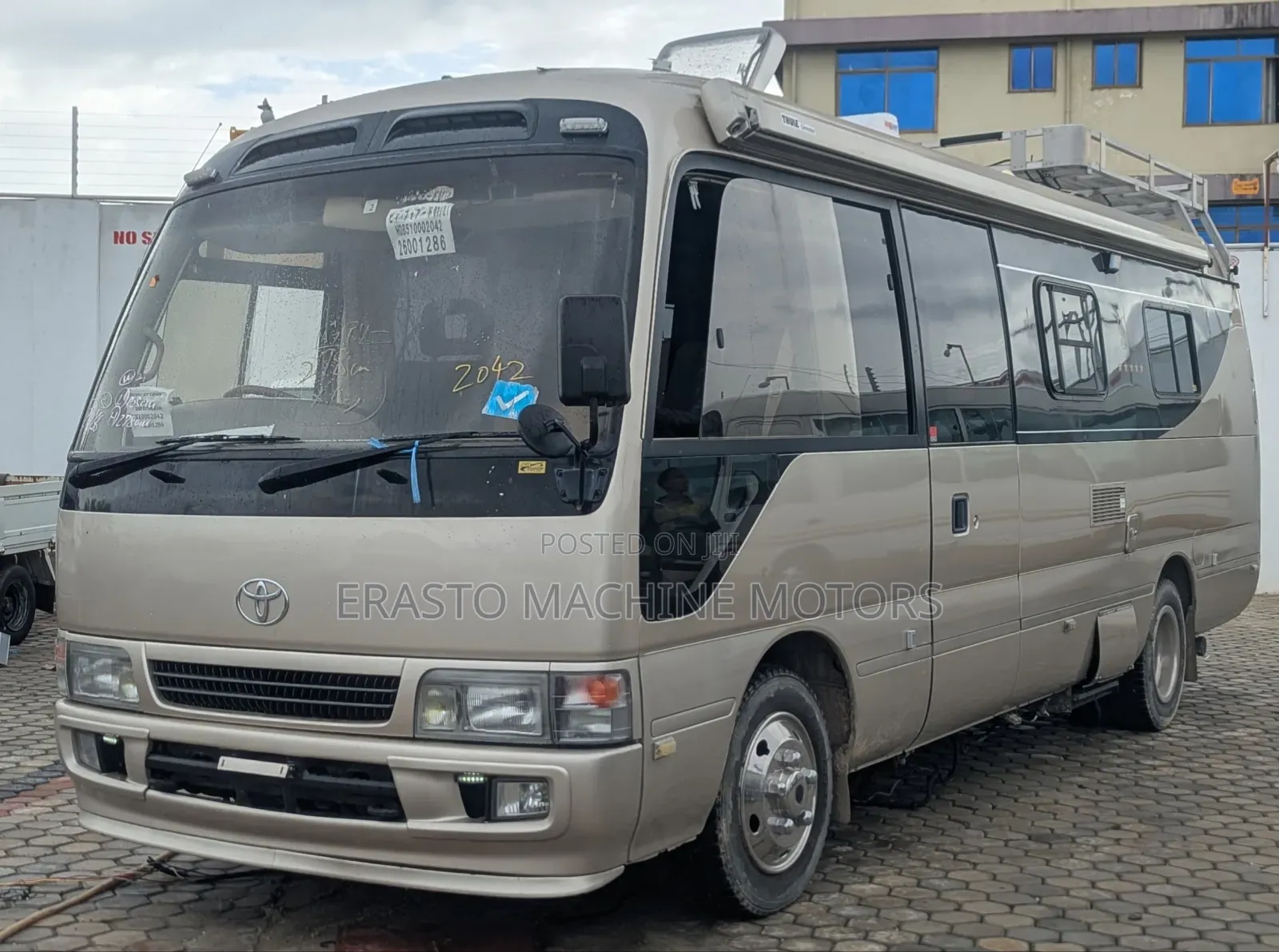 Toyota Coaster 2004 Gold