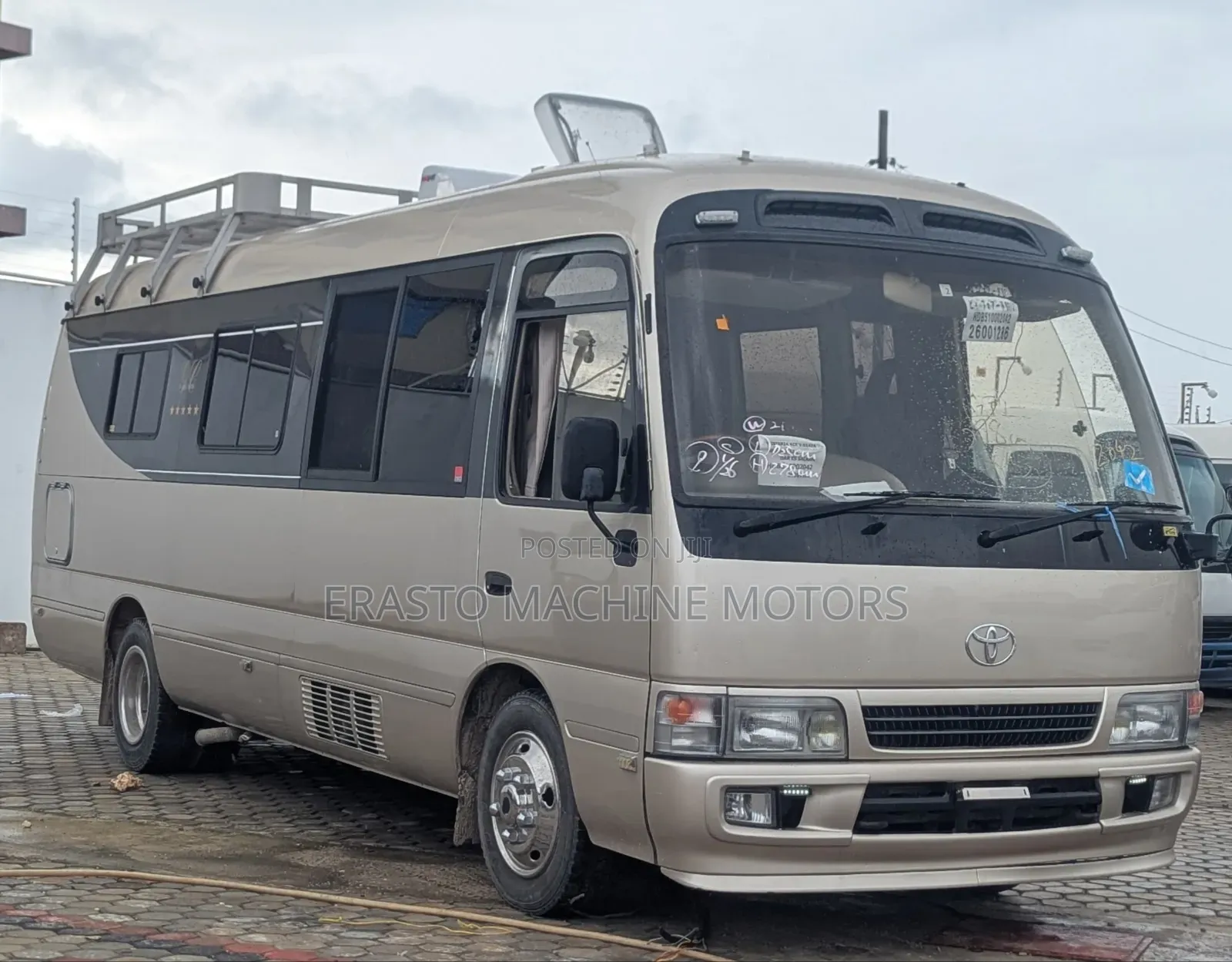 Toyota Coaster 2004 Gold