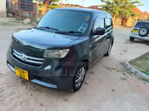 Toyota bB 2005 Blue
