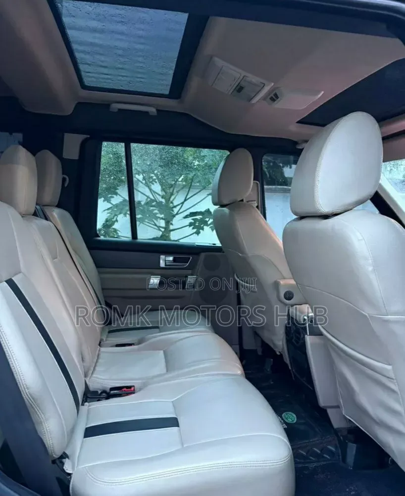 Land Rover Discovery 2014 Gray