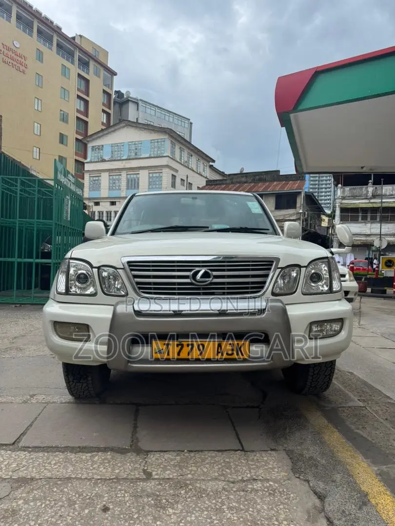 Lexus LX 570 2010 White