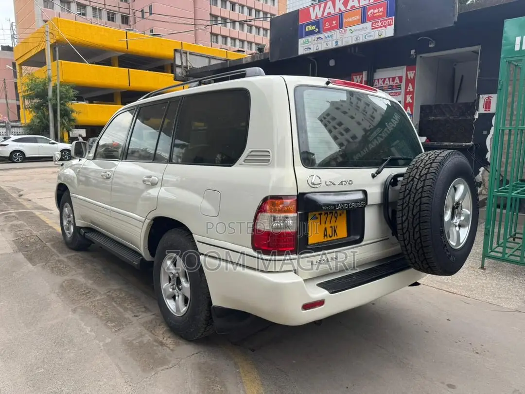 Lexus LX 570 2010 White