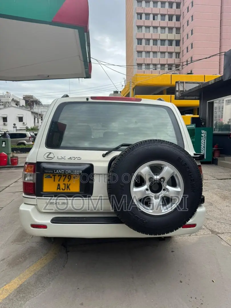 Lexus LX 570 2010 White