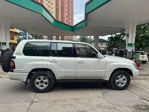 Lexus LX 570 2010 White
