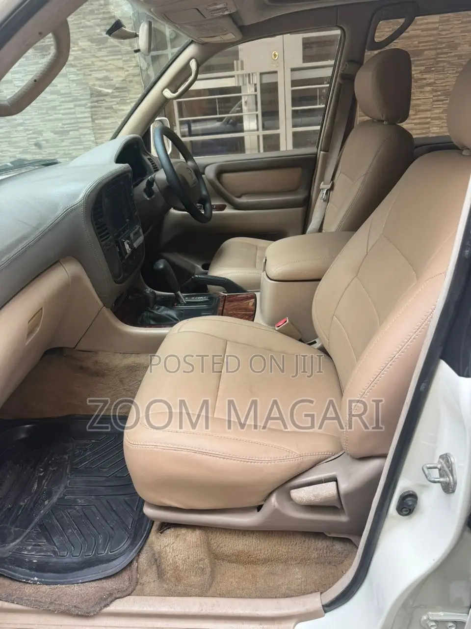 Lexus LX 570 2010 White
