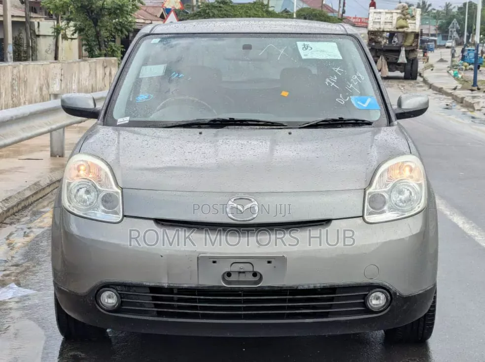 Mazda Verisa 2011 Gray