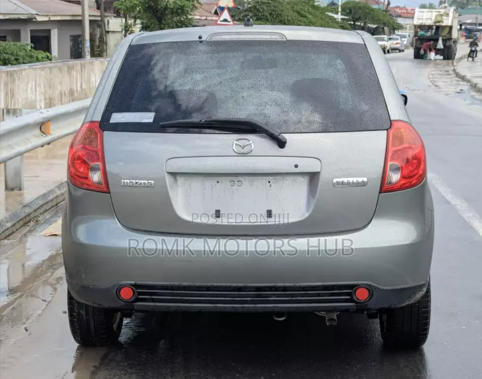 Mazda Verisa 2011 Gray