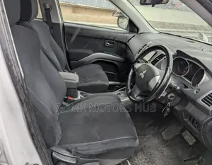 Mitsubishi Outlander 2008 White
