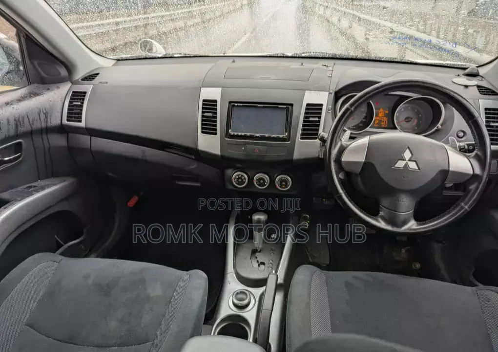 Mitsubishi Outlander 2008 White