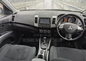 Mitsubishi Outlander 2008 White