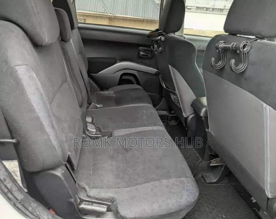Mitsubishi Outlander 2008 White