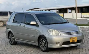 Toyota Raum 2005 Silver