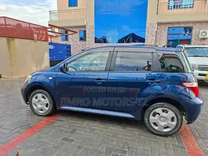Toyota IST 2005 Blue