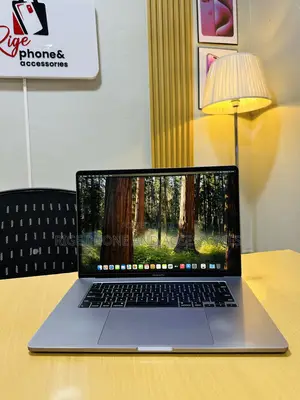 Laptop Apple MacBook Pro 2019 32GB Intel Core i9 SSD 4T