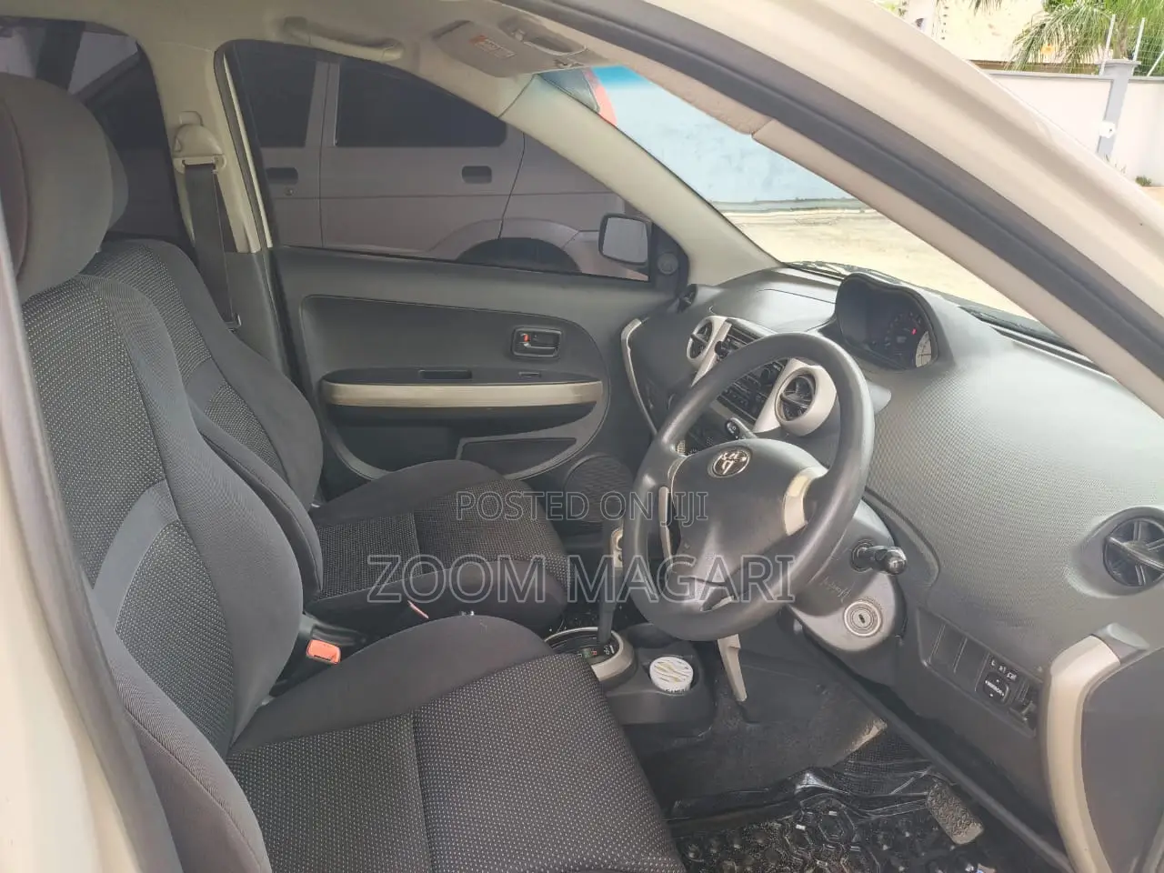 Toyota IST 2006 Pearl