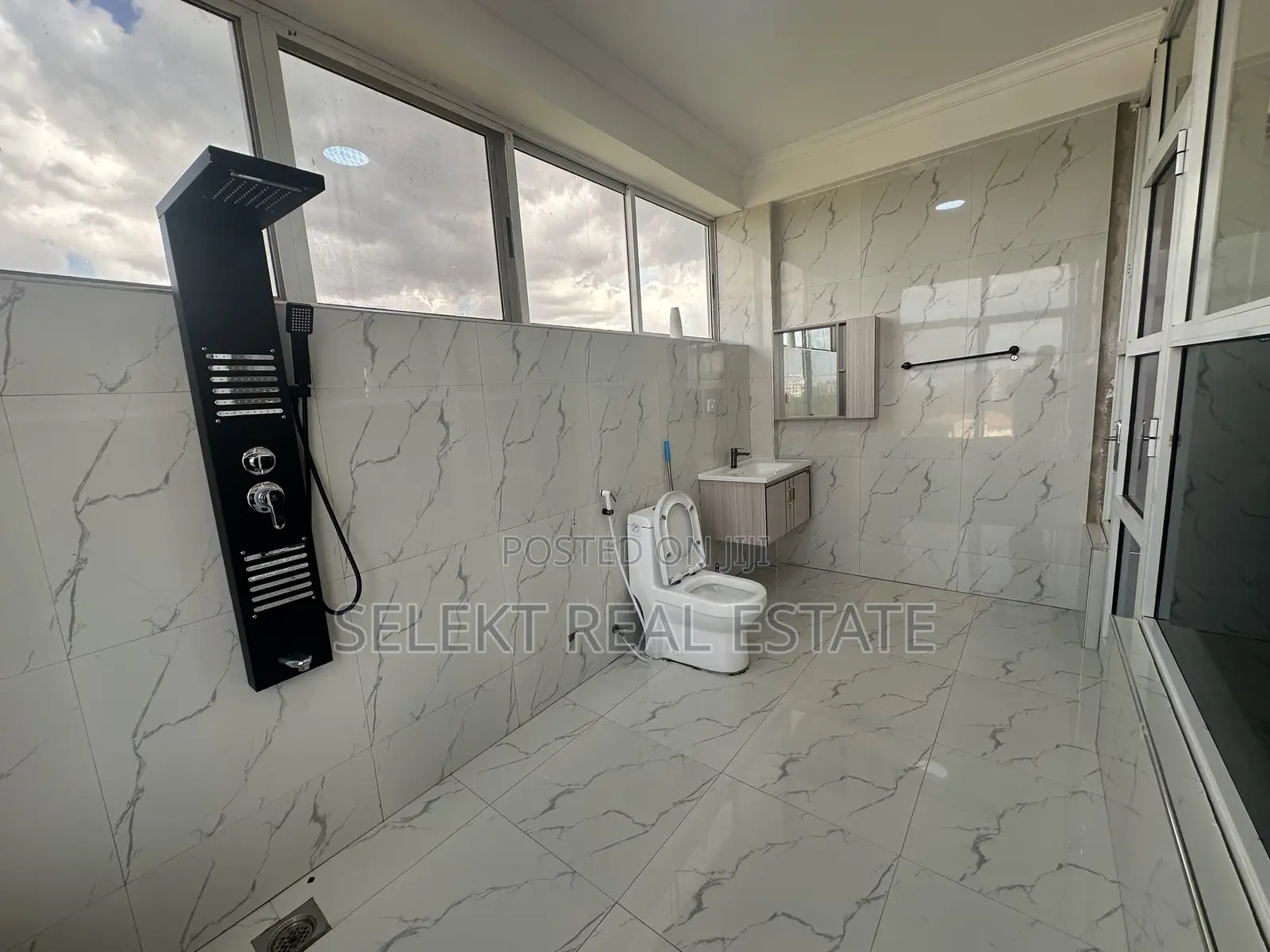 Furnished 2bdrm Apartment in Oyster Bay for rent