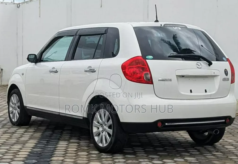 Mazda Verisa 2011 White