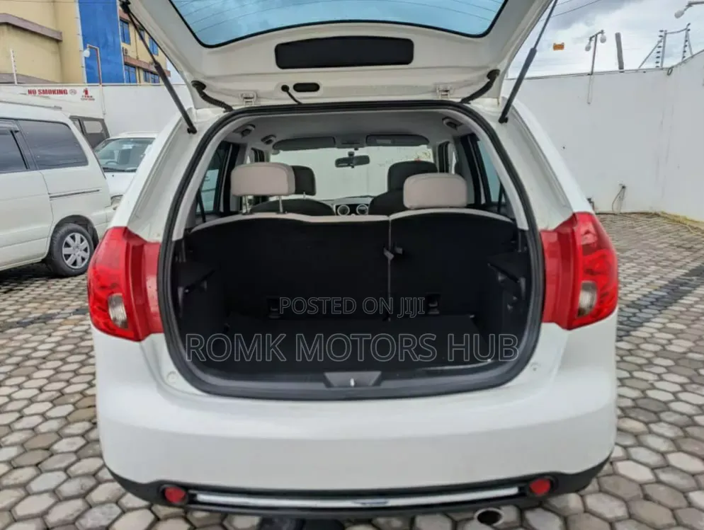 Mazda Verisa 2011 White