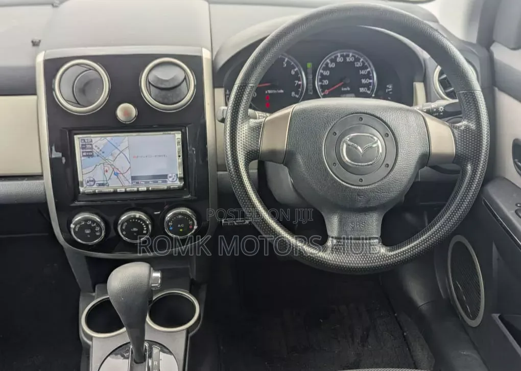 Mazda Verisa 2011 White