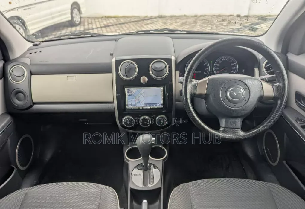 Mazda Verisa 2011 White