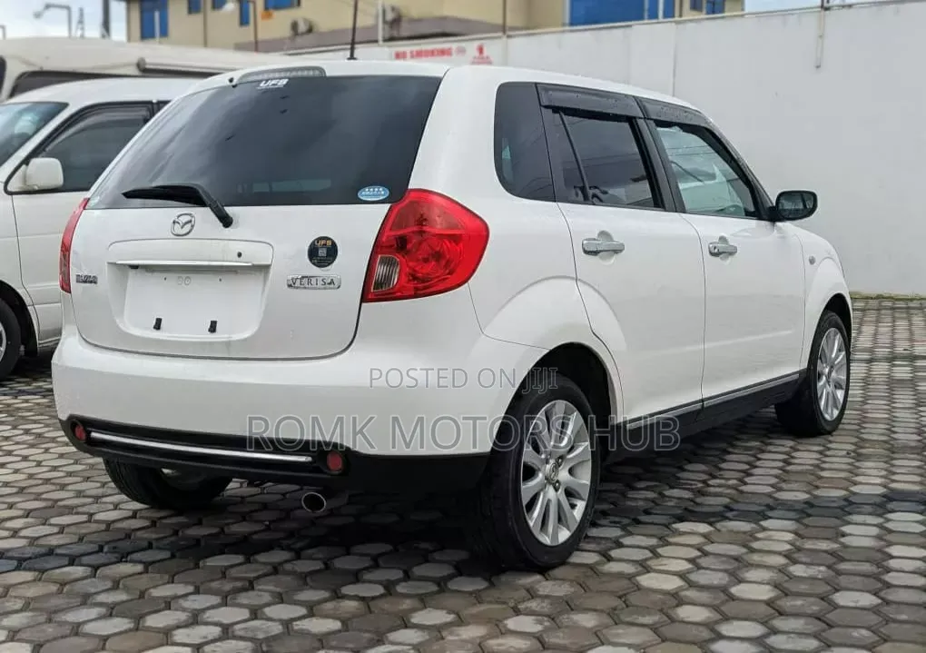 Mazda Verisa 2011 White