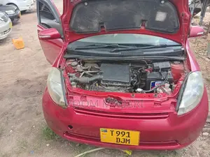 Toyota Passo 2005 Red