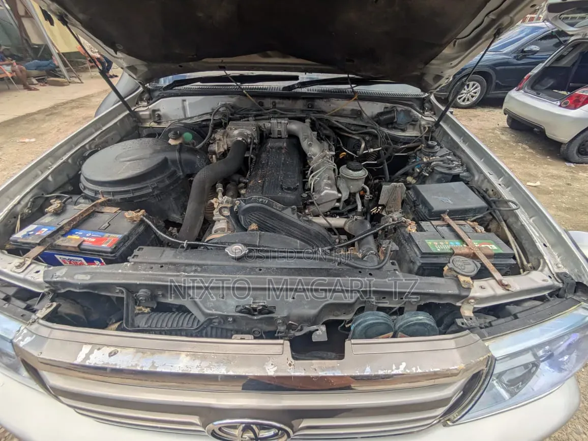 Toyota Land Cruiser 2007 Silver