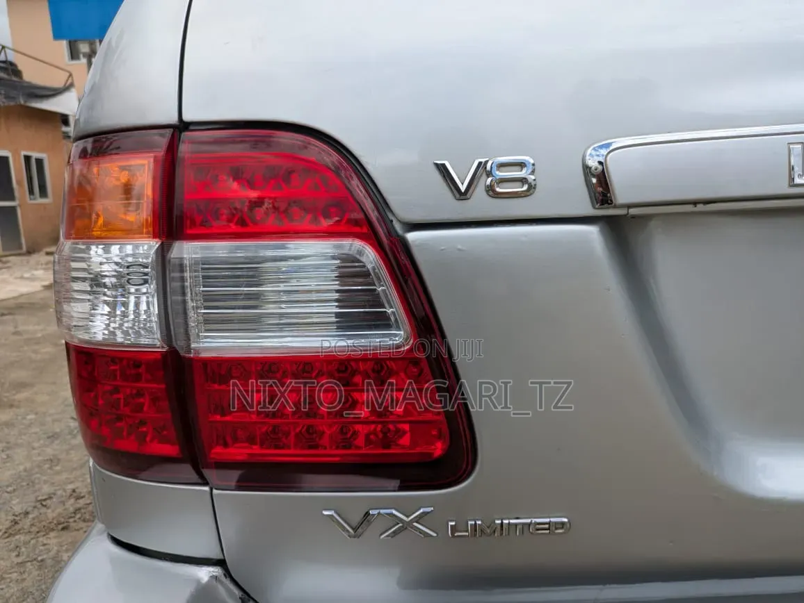 Toyota Land Cruiser 2007 Silver