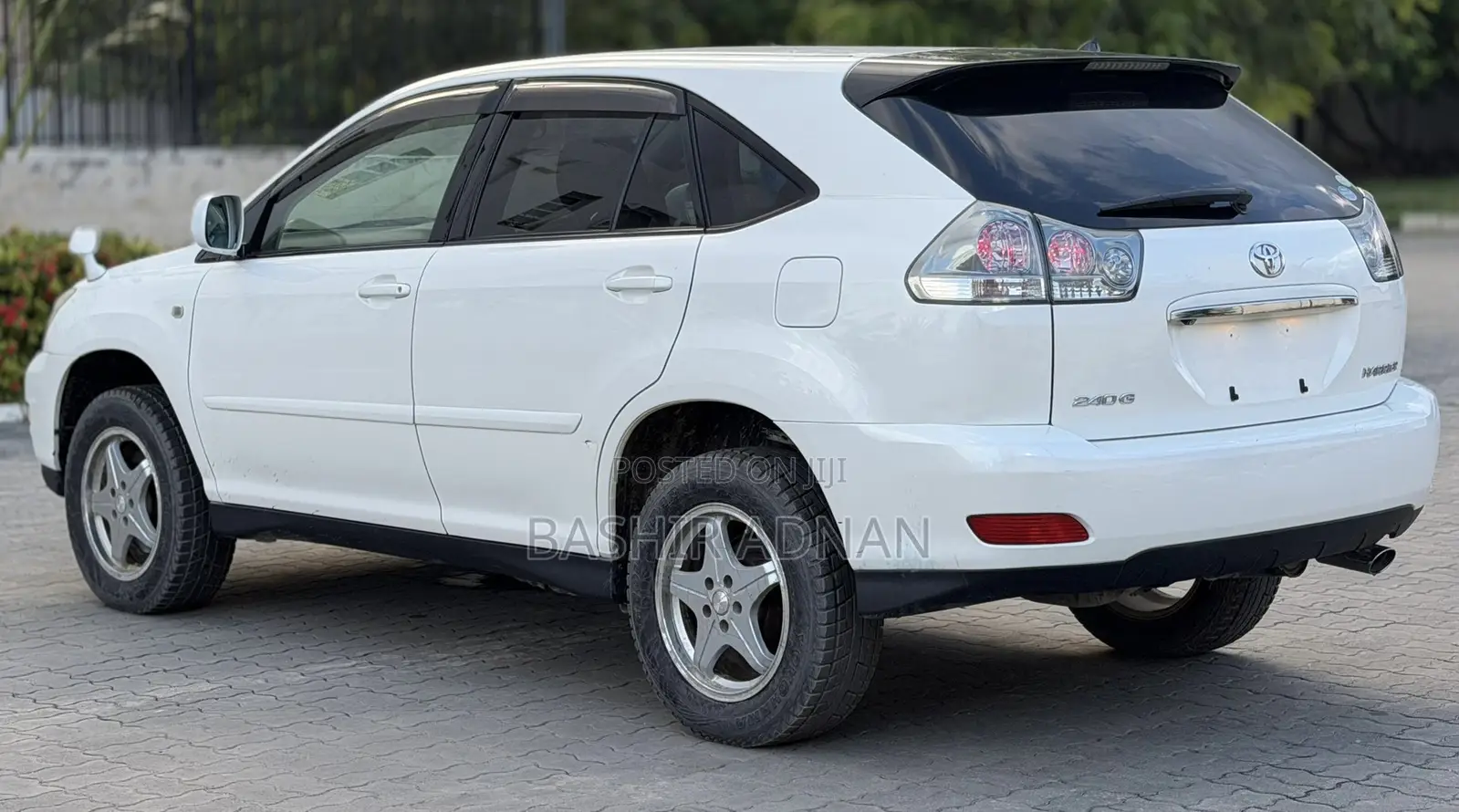 Toyota Harrier 2005 White