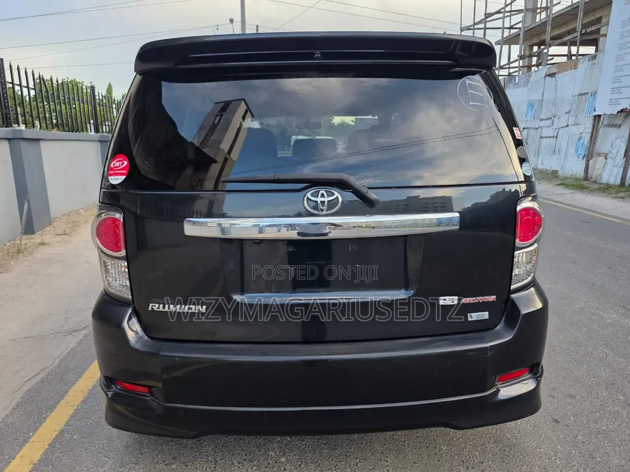 Toyota Corolla Rumion 2010 Black