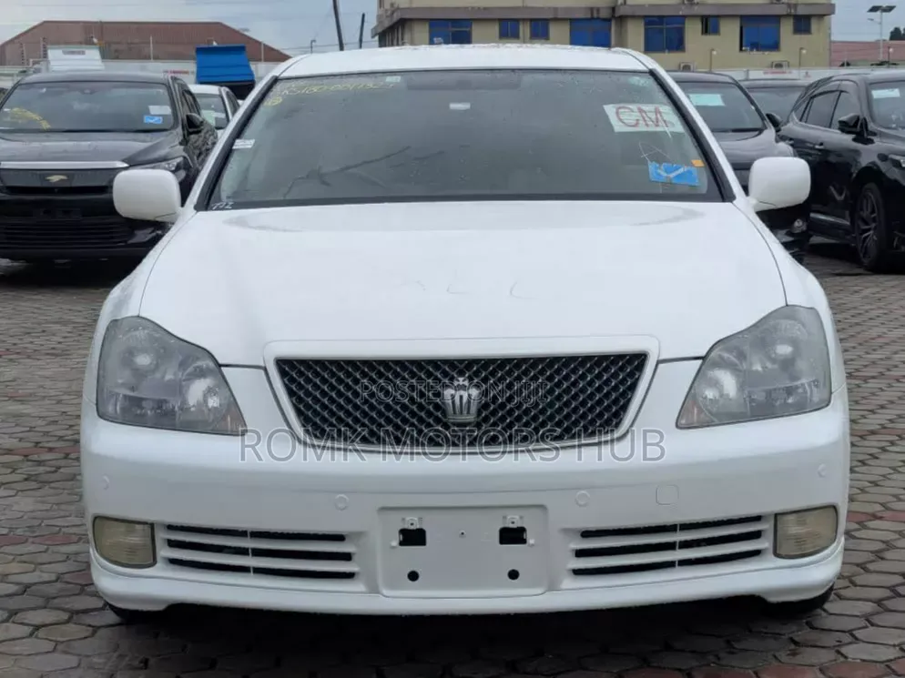 Toyota Crown 2004 White
