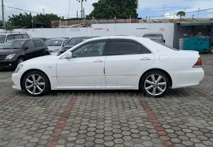 Toyota Crown 2004 White
