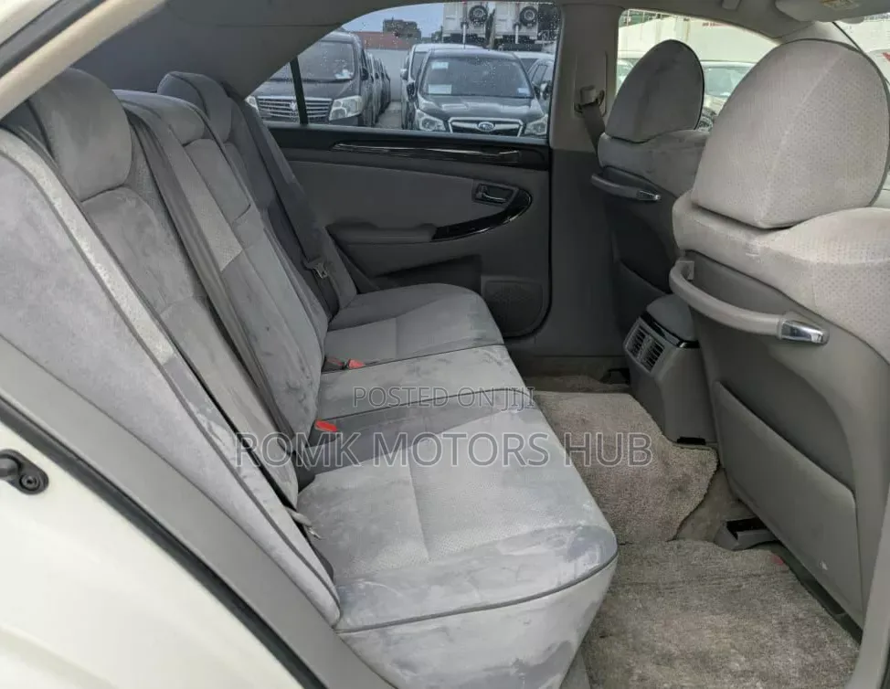 Toyota Crown 2004 White