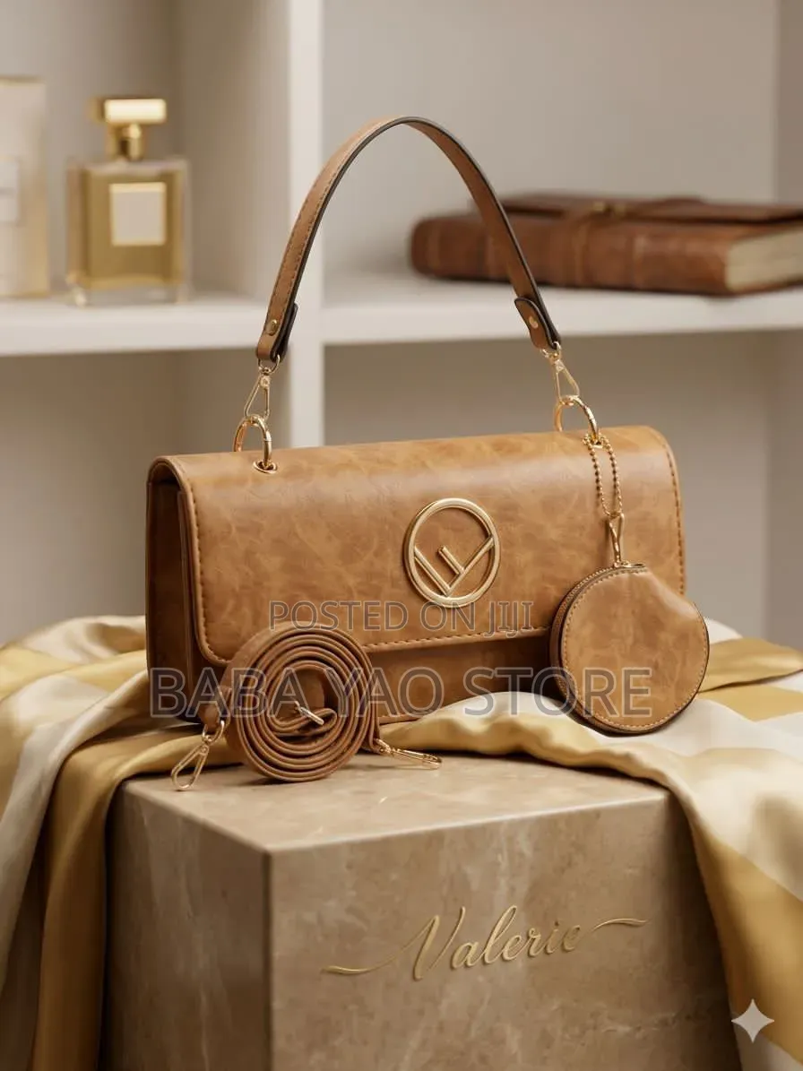 Female' Shoulder Bags of 2024/Office and Street Outfits