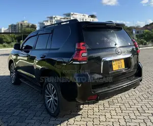 Toyota Land Cruiser Prado 2014 Black