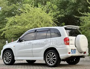 Toyota RAV4 2004 Pearl