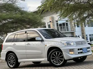 Toyota RAV4 2004 Pearl