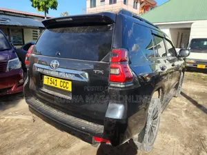 Toyota Land Cruiser Prado 2015 Black