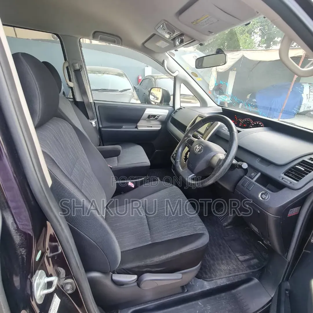 Toyota Noah 2013 Brown