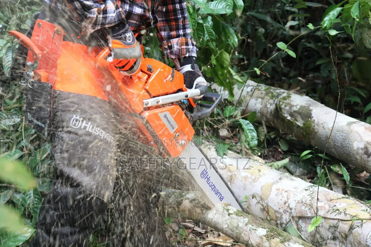 Husqvarna Chain Saw 272