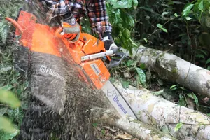 Husqvarna Chain Saw 272