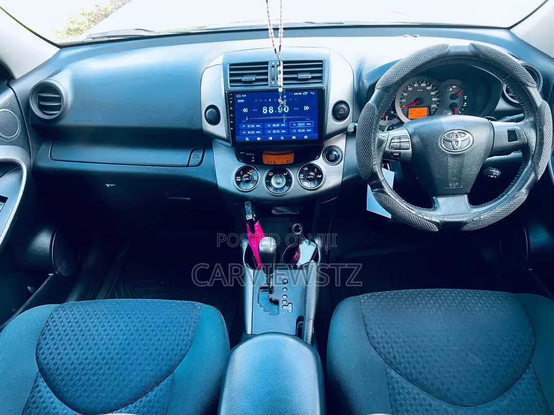 Toyota Vanguard 2011 Black
