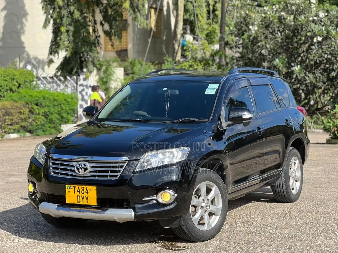 Toyota Vanguard 2011 Black