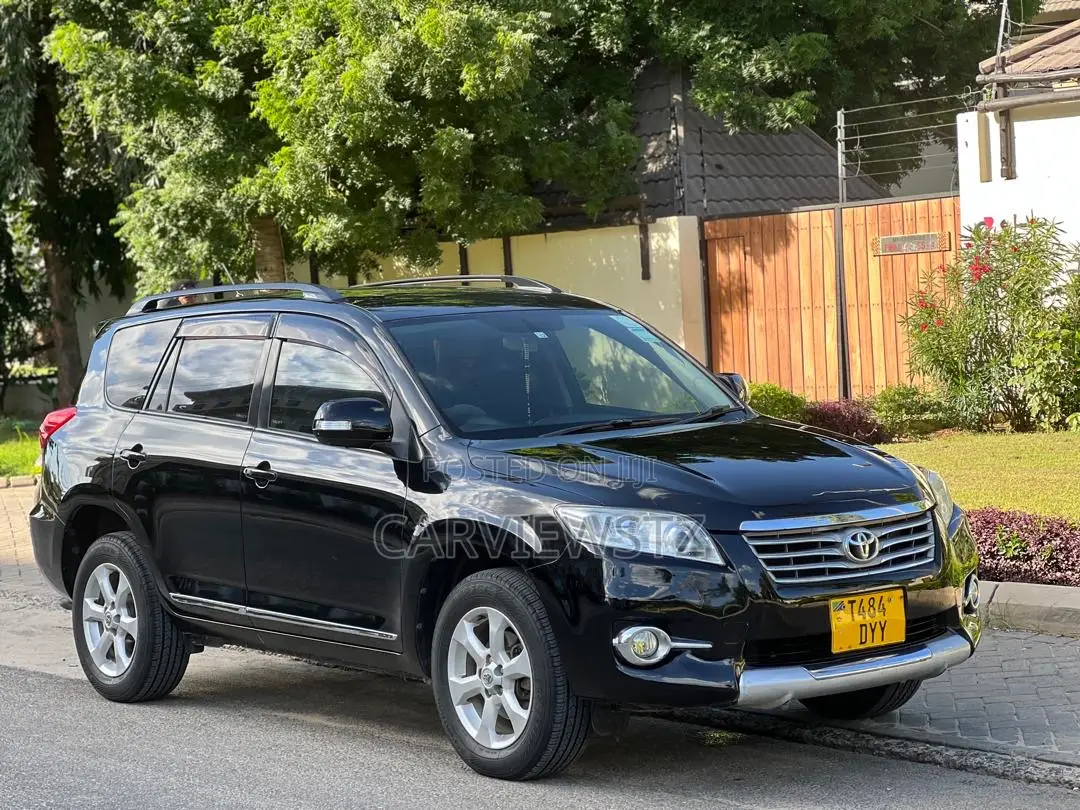 Toyota Vanguard 2011 Black